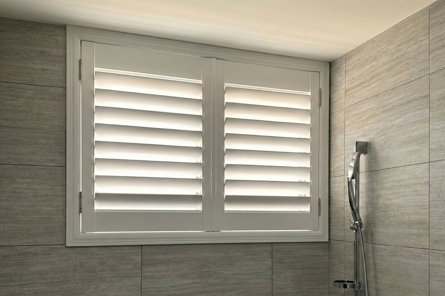 塑鋁百葉窗實用嗎-塑鋁優缺點、價格與防水性全解析